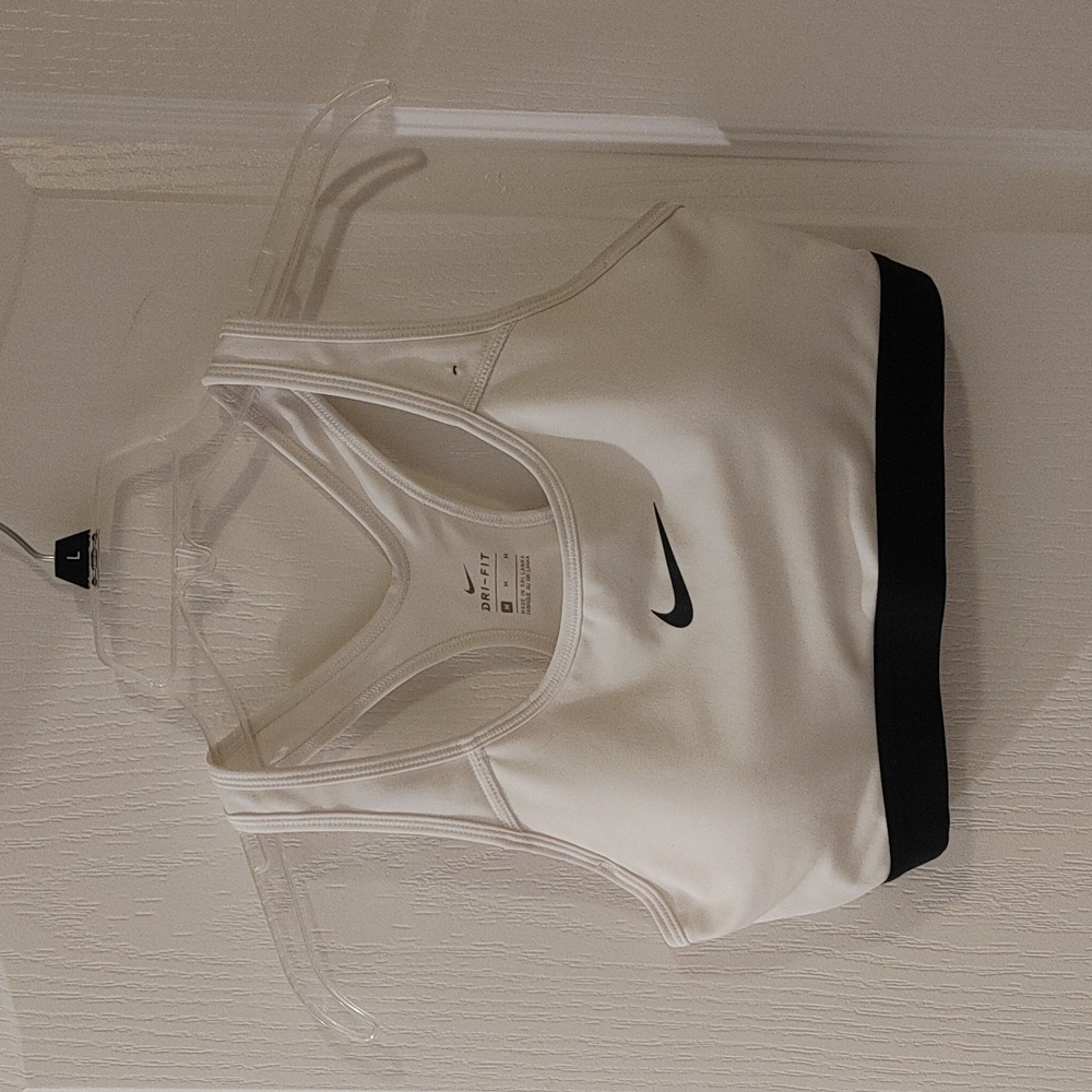 Nike Sports Bra Size Medium